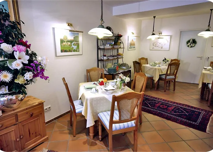 Haus Berlin Nocleg ze śniadaniem 3*